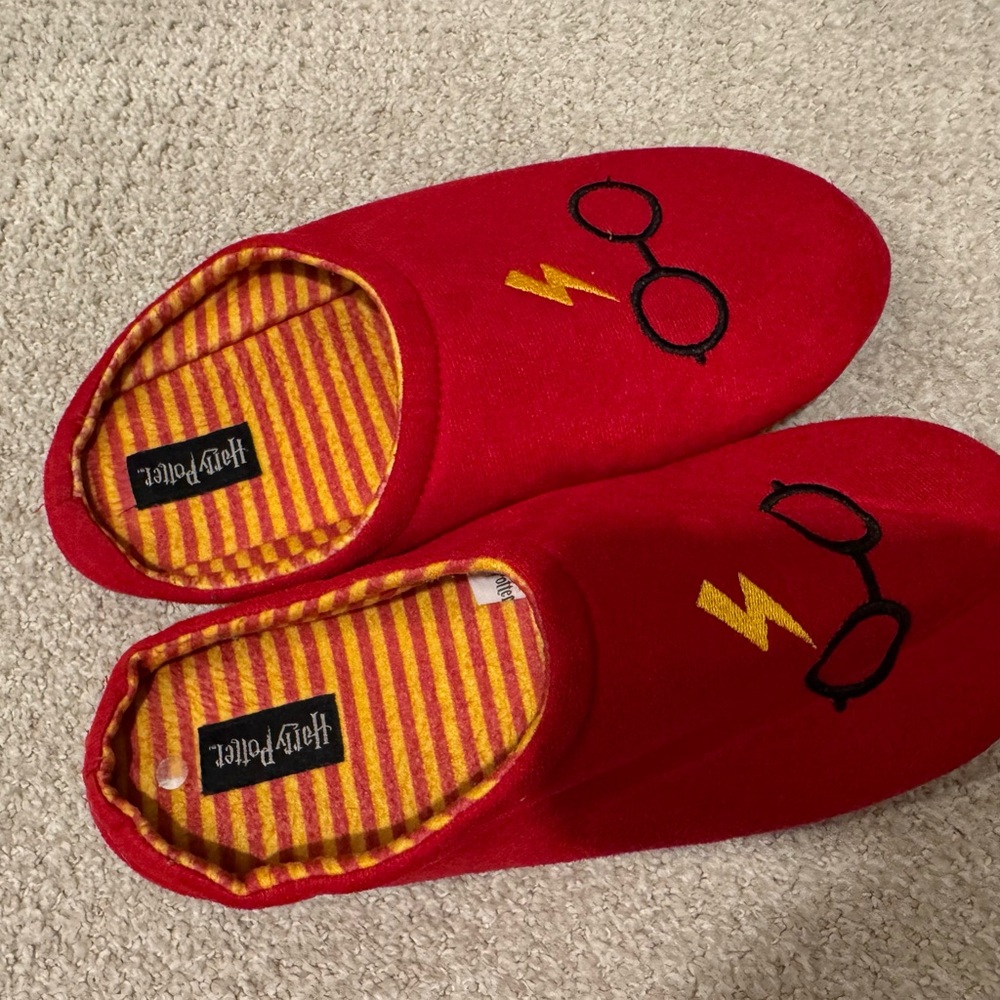 Men Red Harry Potter Slippers L/XL